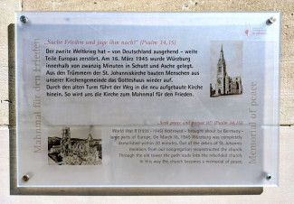 Tafel außen Mahnmal Frieden